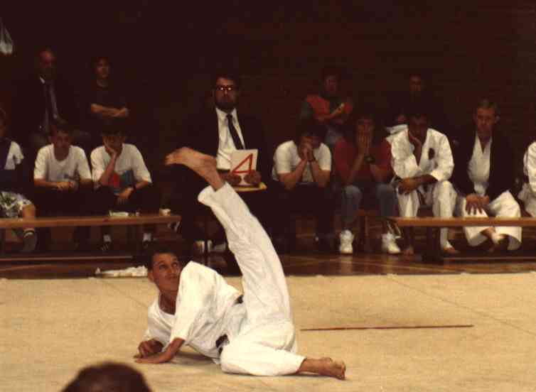 Dave at S.K.I. National Finals performing Unsu - third of six successive wins